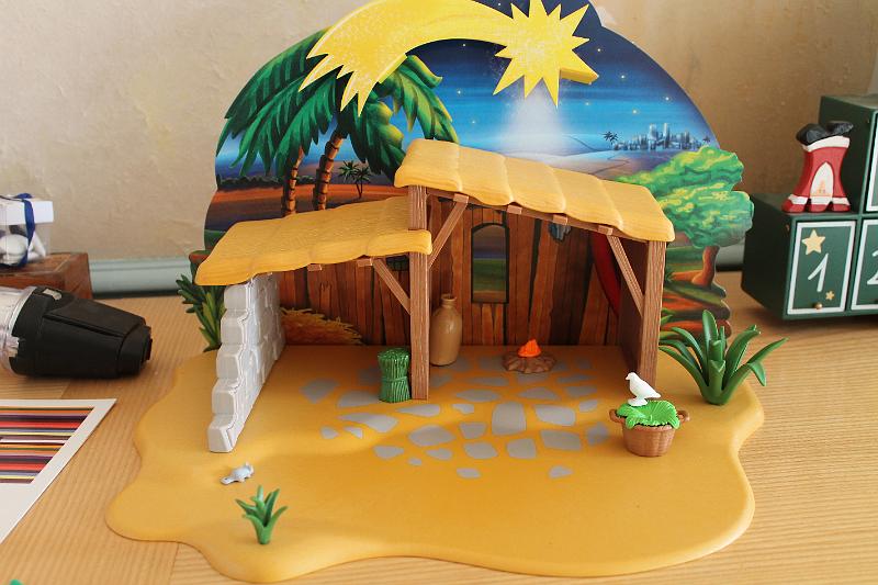 2013-12-07 La lettre au pere Noel, la creche, les Kapla 004.JPG